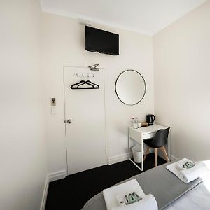 Single Room Private Bathroom